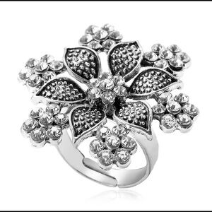 Flower cluster Statement Ring Adjustable